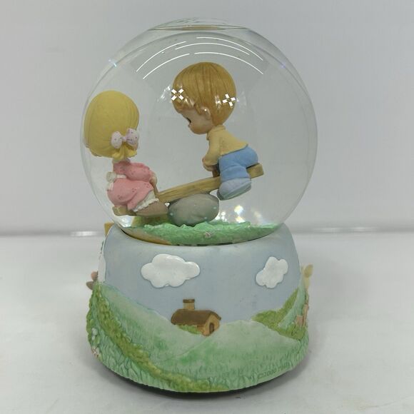 Enesco Precious Moments While Walking In The Park One Day Musical Snow Globe - Picture 3 of 15